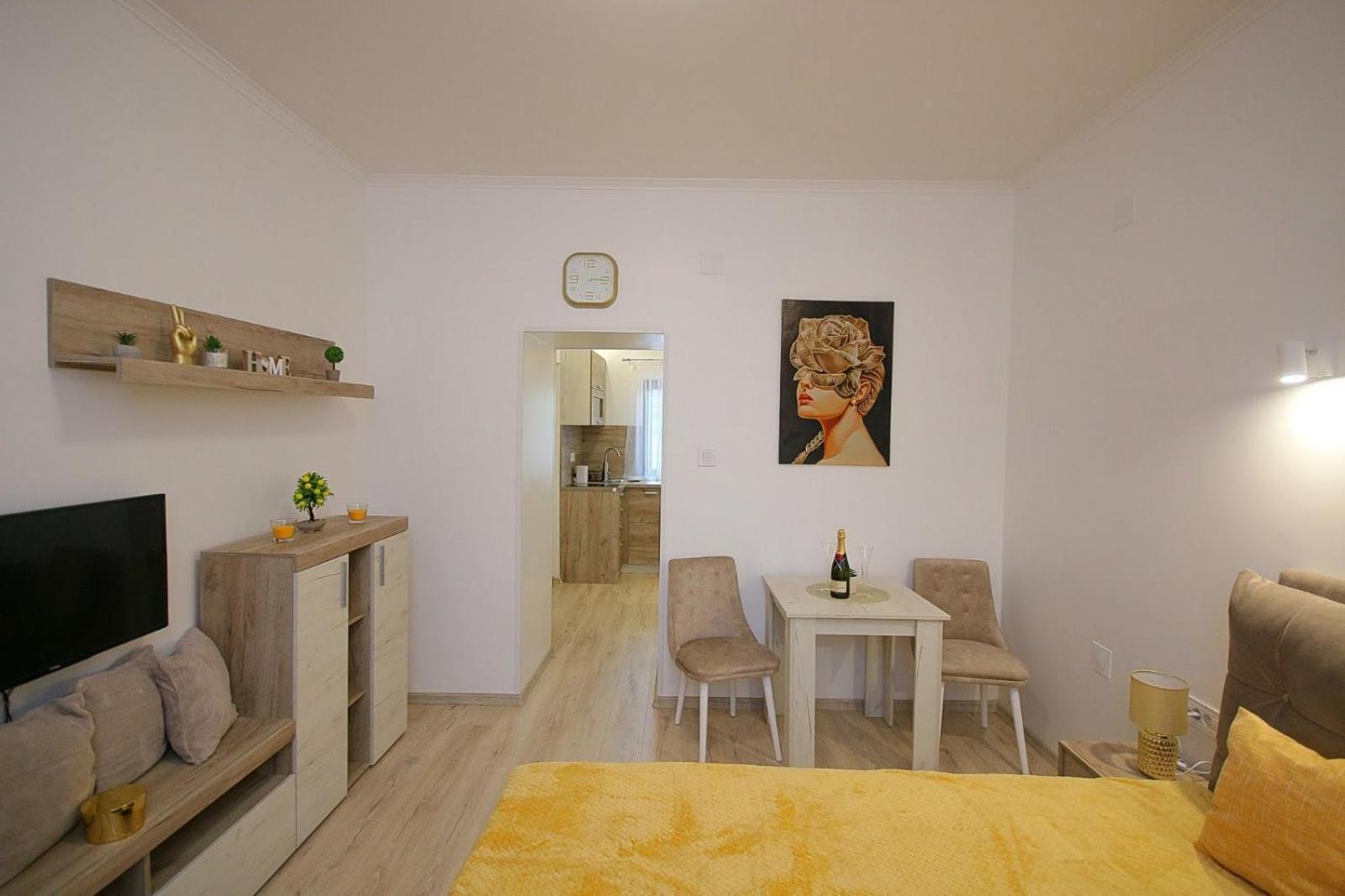 Appartamento Anro Palić Esterno foto